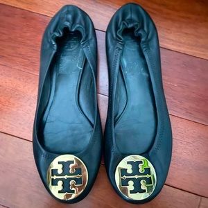 Tory Burch REVA black leather ballet flats Size 9 LIke New!